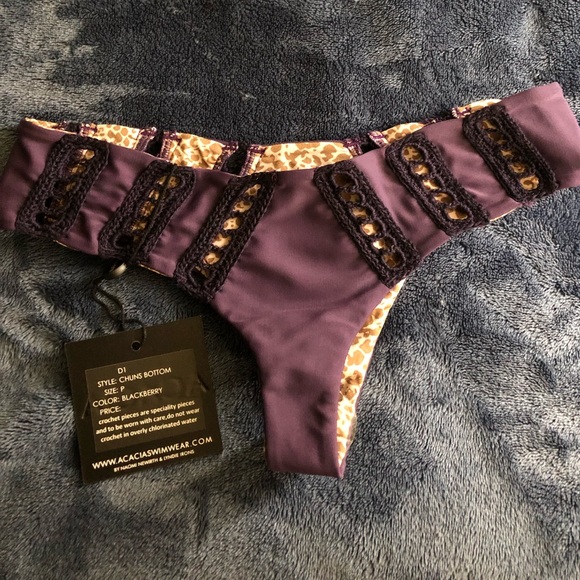 Acacia Chuns bottom in blackberry size P tags on - Picture 2 of 2
